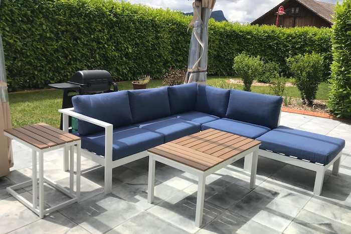 Aluminium Käfig Bauweise einer Gartenlounge ist rostfrei