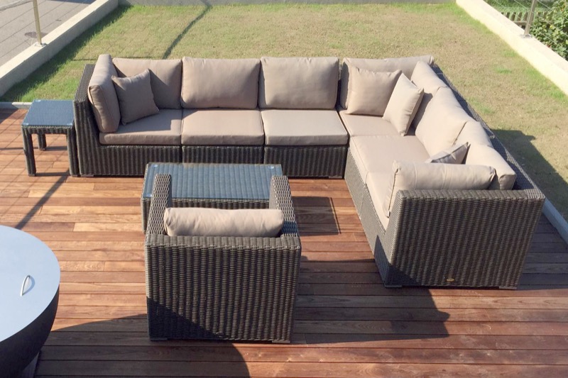 Rattan Lounge