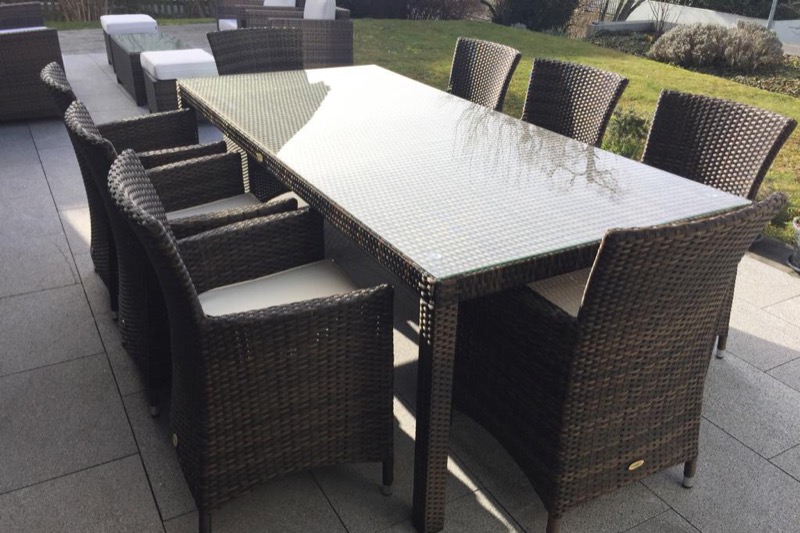 Rattan Tisch